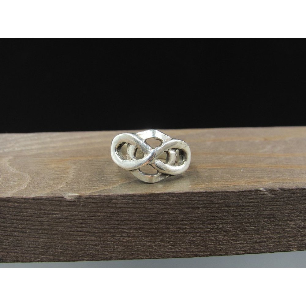 Size 5.75 Sterling Silver Infinity Symbol Handmade Band Ring Vintage Statement